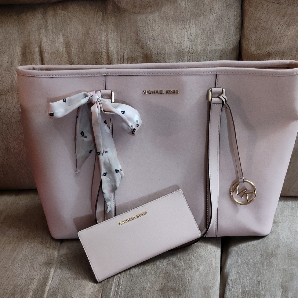 Michael Kors Pink Tote Bag With Matching Wallet
